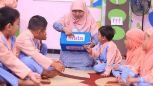 9 Tips Super Menjadi Guru Teladan